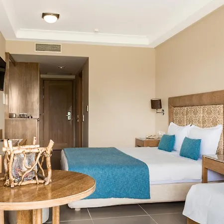 Danai & Hotel 4*