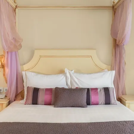 Danai & Hotel 4*