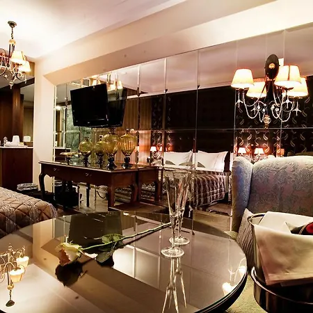 Hotel Danai 4*